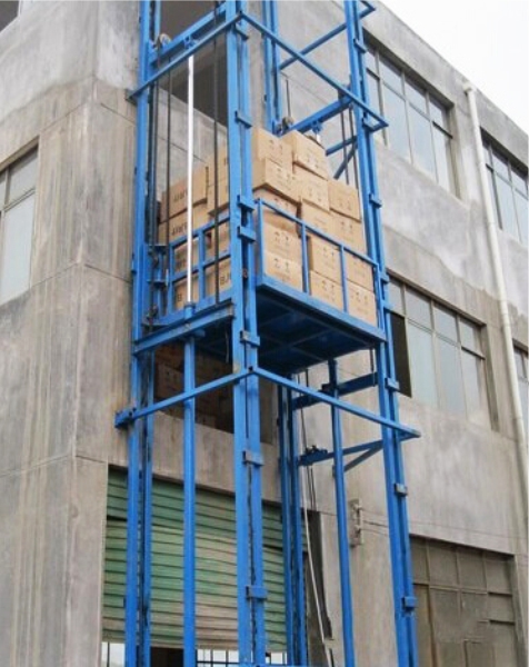 Thang máy tời hàng